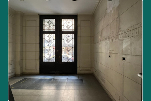 Local Comercial En Arriendo En Santiago 52,1 M2 Morandé