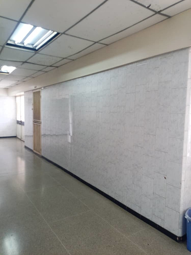 Imagen 5 de 5 de Vendo Local De 20 Mts2 En Pb De Edificio Monaca En La Av Ppal De Los Ruices.