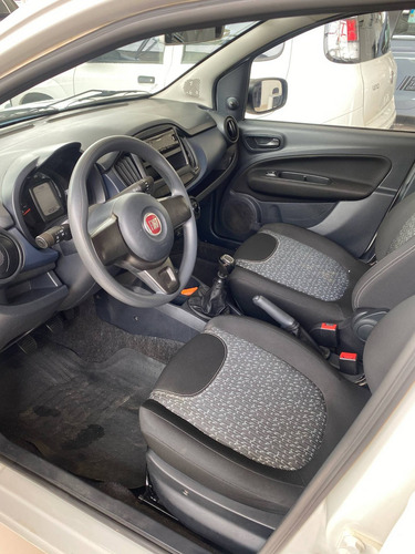 Imagem 12 de 14 de Fiat Uno 1.0 Fire Flex Attractive Manual