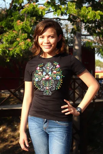 Blusas con diseños exclusivos sale
