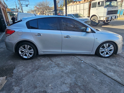 Chevrolet Cruze 1.8 Ltz Mt 5 p