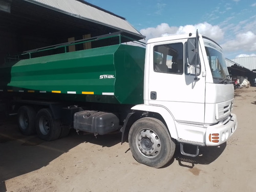 Camión Regador Marca Mercedes Benz Modelo 1720