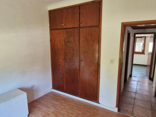 Casa En Venta - 2 Dormitorios 1 Baño - Cochera - 213mts2 - Mar Del Plata