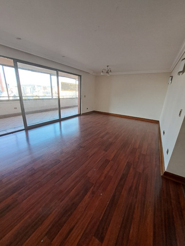 Departamento Amplio Con Ubicación Privilegiada