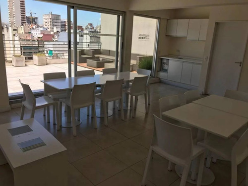 Monoambiente Equuipado Y Dividido Con Patio, Amenities - Seguridad 24hs