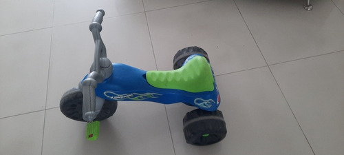 Imagen 3 de 6 de Triciclo Fisher Price Kawasaki