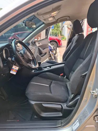 Mazda 3 2.0 Touring Mt