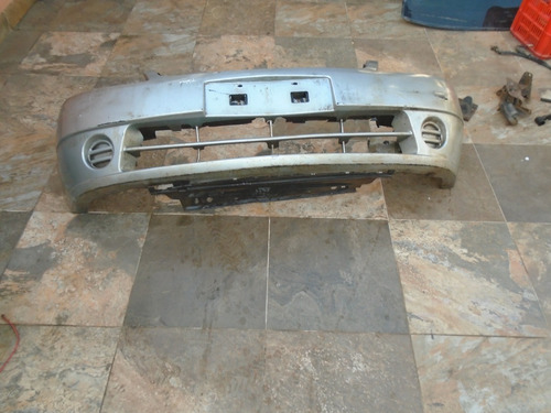 Imagen 2 de 3 de Vendo Defensa Delantera De Nissan Platina Año 2005