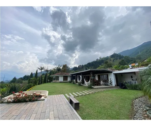 Increíble Casa Campestre Con Hermoso Lote. Código 57
