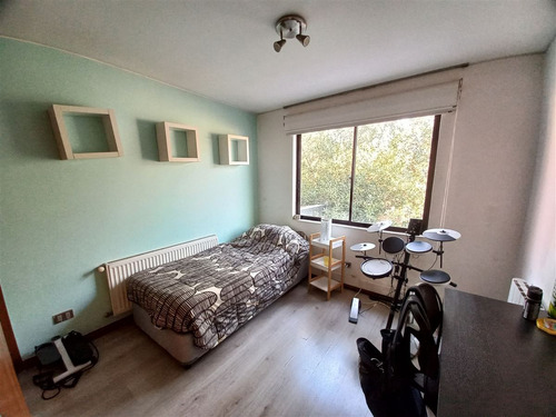 Condominio, Casa En Venta De 4 Dorm. En La Reina