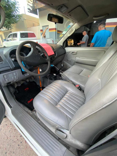 Toyota Hilux Cab/simple 2.5 4x2