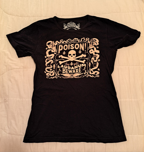 Remera Poison Bolivia. Talle L