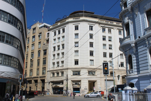 Centro Valparaíso, Amplia Oficina En Edificio Patrimonial 