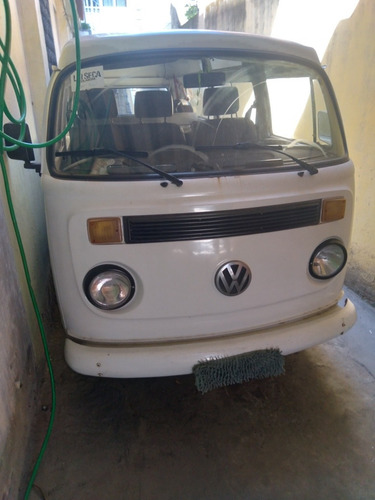 Volkswagen Kombi 2001 1.6 3p Gasolina