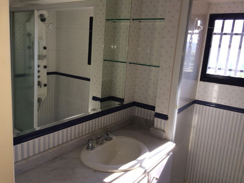 Imagen 10 de 16 de Elisa Erebrie Vende Townhouse En La Trinidad Mls #22-2540