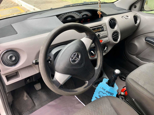 Toyota Etios Sedan Xls 1.5 16v Flex 2013