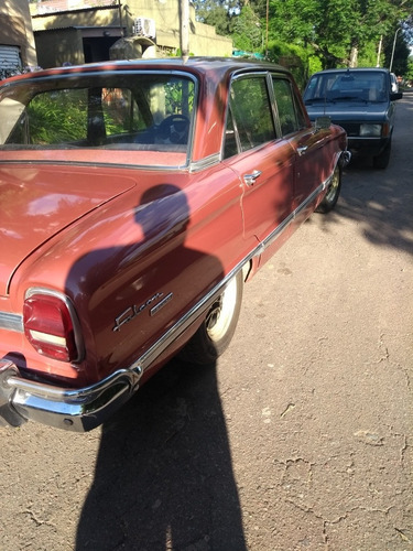 Ford Falcon Deluxe