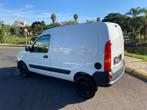 Imagem 11 de 15 de Renault Kangoo 1.6! R$35.900,00! Revisada! 105.000km! Top!