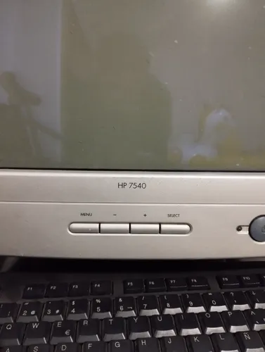 Monitor Hp 7540 Crt 17 Pulgadas Funcionando Perfecto (Usado)