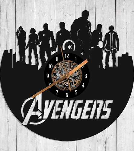 Reloj De Pared Avengers Calado En Madera Deco Negro Blanco