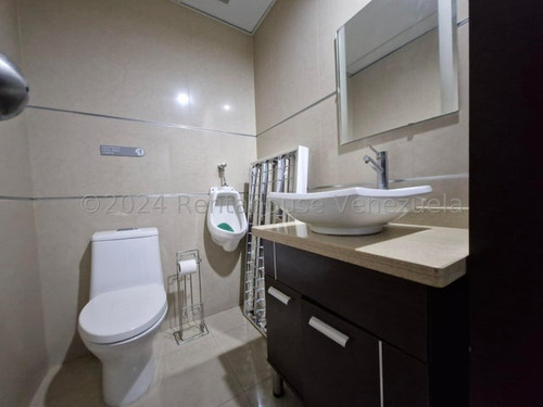 Oficina En Venta Zona Norte Torre Maracay Urb El Bosque 25-16138 Hc