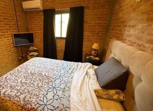 Casa En Venta - 4 Dormitorios 1 Baño - La Reja