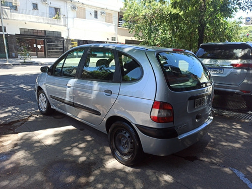 Renault Scénic 1.6 Authentique 2006