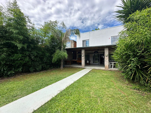 Venta Casa 4 Amb Pilar Permuta Pileta Jardin