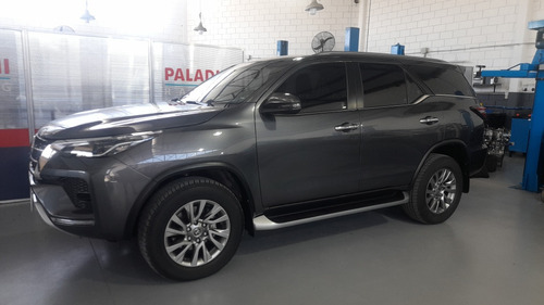 Toyota Hilux SW4 2.8 Srx 177cv 4x4 7as At