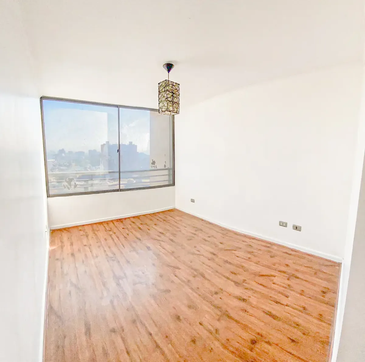 Imagen 5 de 21 de Departamento Con Excelente Ubicación, Avenida Peru
