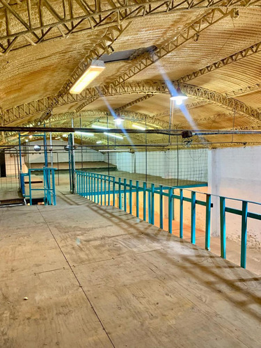 Cocucci Vende Excelente Galpón Con Oficinas