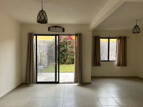 Casa En Venta En Zirándaro San Miguel De Allende | Jardín Privado Y Rooftop