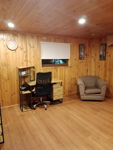 Exclusiva Residencia De 350 M² Con Piscina Y Quincho.