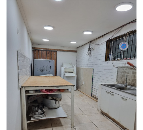 Hermosa Casa Con Minimarket, Listo Para Funcionar