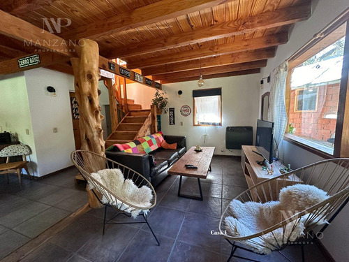 Venta De Casa 210 M2 En 1123 M2 Terreno - Villa La Angostura
