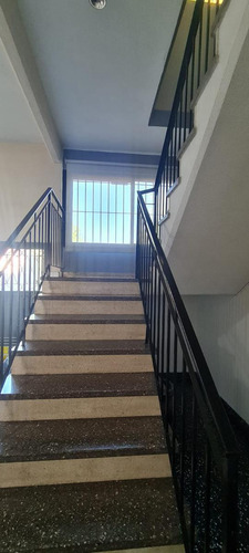 Casa En Venta - 2 Dormitorios 2 Baños - 546mts2 - Castelar