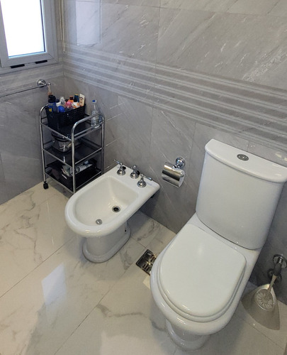 Ideal Familia Con Hijos Adolescentes, O Familias Ensambladas, Con Dos Plantas Realmente Independientes Y Todos Los Dormitorios En Suite.