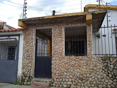 Se Vende Casa Naguanagua La Av Universidad Atc-1092