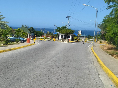 Apartamento A Estrenar En La Llanada, Vargas. 24-13992 Merw