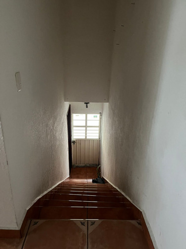 Edificio En Venta Con 6 Unidades Rentables Se Puede Vender Con Inquilinos