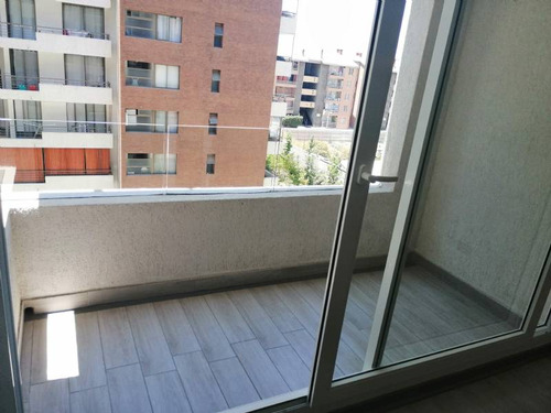 Metro Ciudad Del Niño, Vargas Buston 770