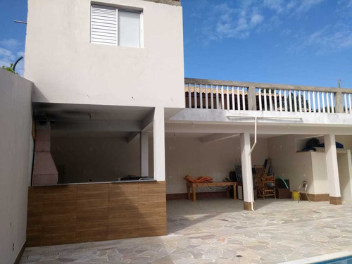 Imagem 5 de 14 de 2.500 M², Casa Com 02 Dormitórios, Salão De Festa E Piscina!
