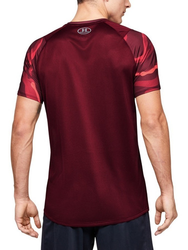 Playera Manga Corta Under Armour Caballeros Vino 1353134-61