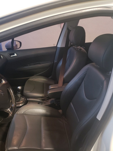 Imagen 7 de 11 de Peugeot 408 2016 1.6 Feline Hdi 115cv