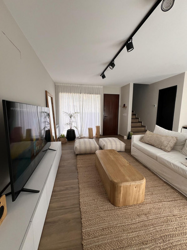 ¡precio De Oportunidad! ¡housing De Categoría En Zona Norte!