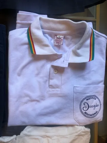 Uniforme Colegio Instituto De Educación Duayén Talle 14 Y 16 (Usado)