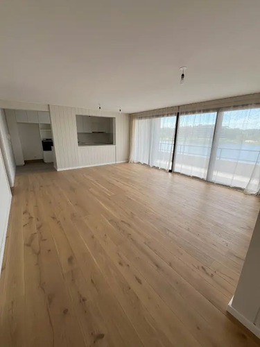 Apartamento En Alquiler De 2 Dormitorios En Barra De Carrasco