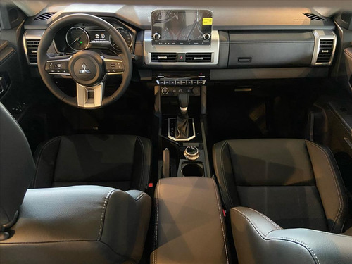 Mitsubishi Triton 2.4 BITURBO DIESEL CD HPE 4X4 AUTOMÁTICO