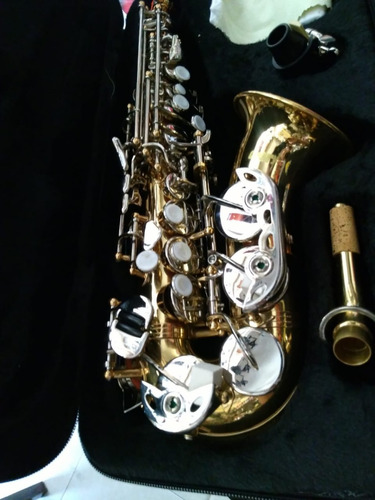 Saxofon Soprano Bb Curvo Combinado Lac-niq Century Cnsx002 /