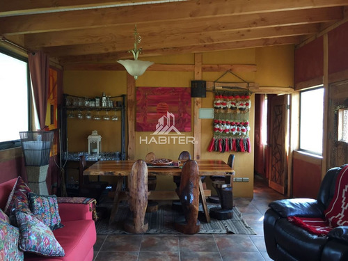 Casa En Venta De 3 Dorm. En Pucón